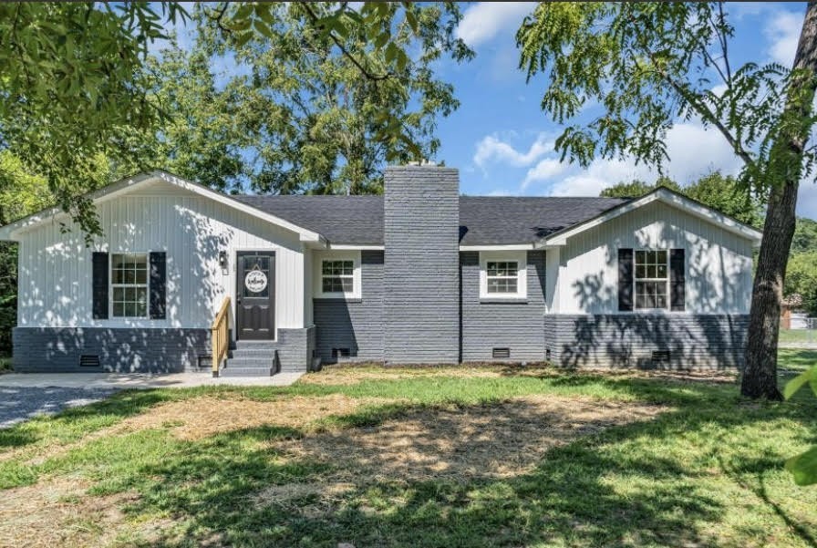 208 Bragg Circle Tullahoma TN 37388