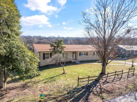 373 Green Harbor Road Old Hickory TN 37138
