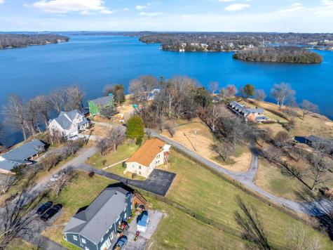 373 Green Harbor Road Old Hickory TN 37138