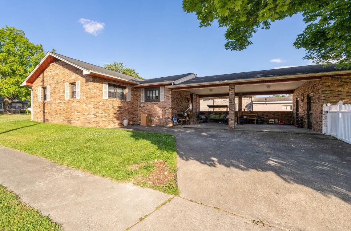 1605 Redwood Drive Kingsport TN 37664