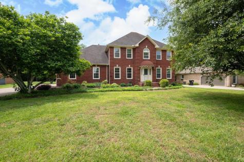 137 Lakepointe Road La Vergne TN 37086