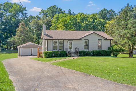 415 Silver Drive Clarksville TN 37040