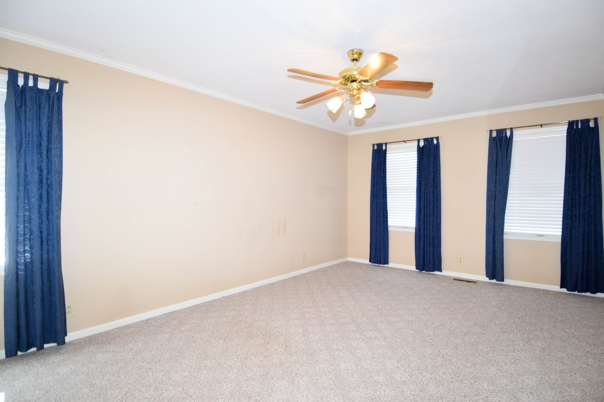 1059 Robertson Road Gallatin TN 37066