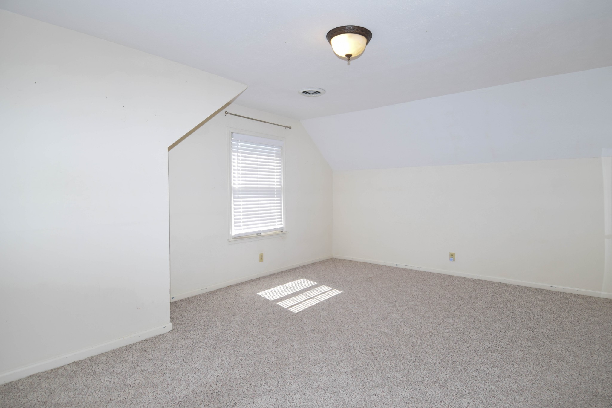 1059 Robertson Road Gallatin TN 37066