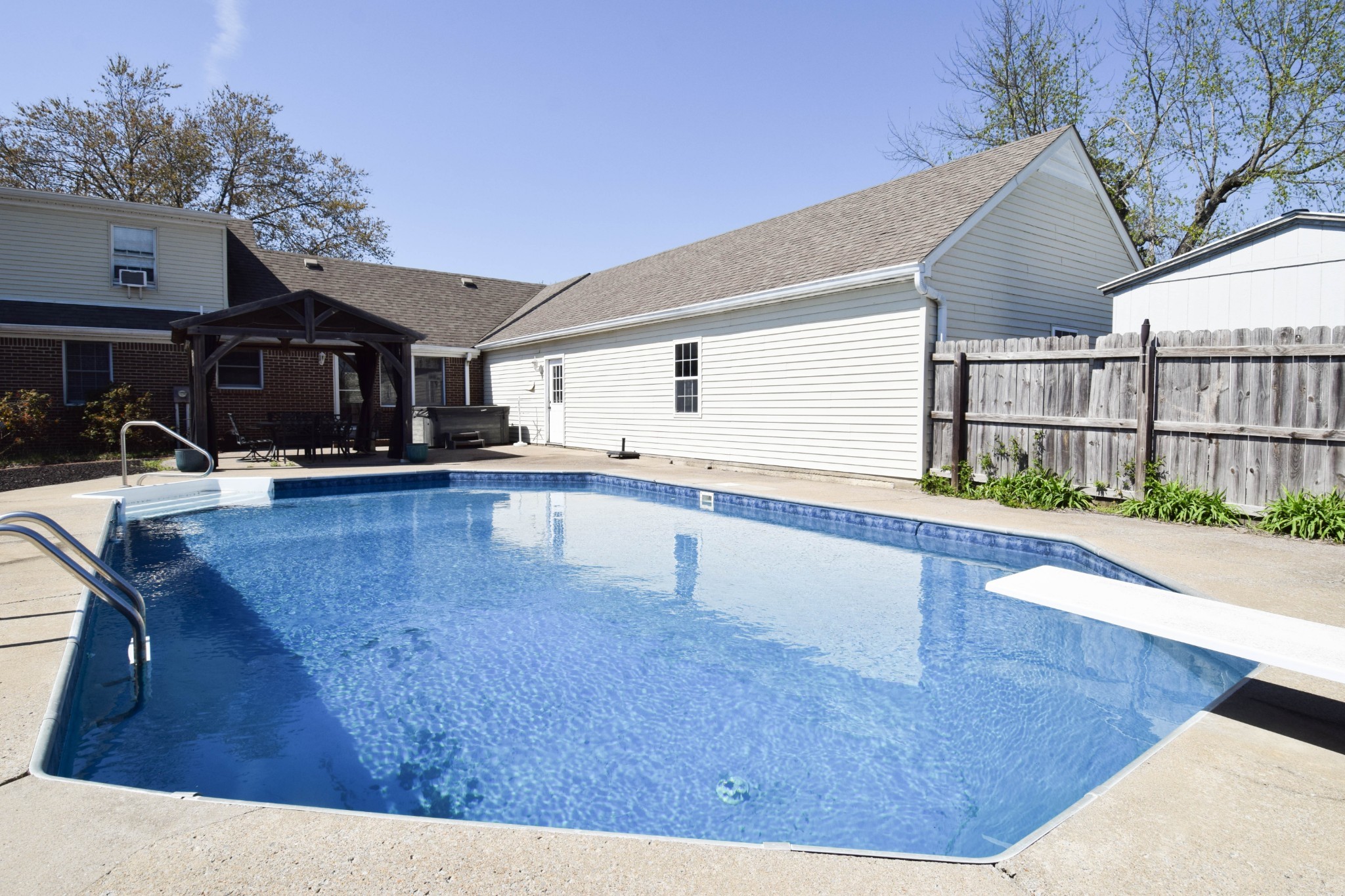 1059 Robertson Road Gallatin TN 37066