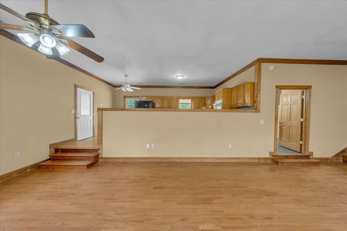360 Dixon Cove Road Sequatchie TN 37374