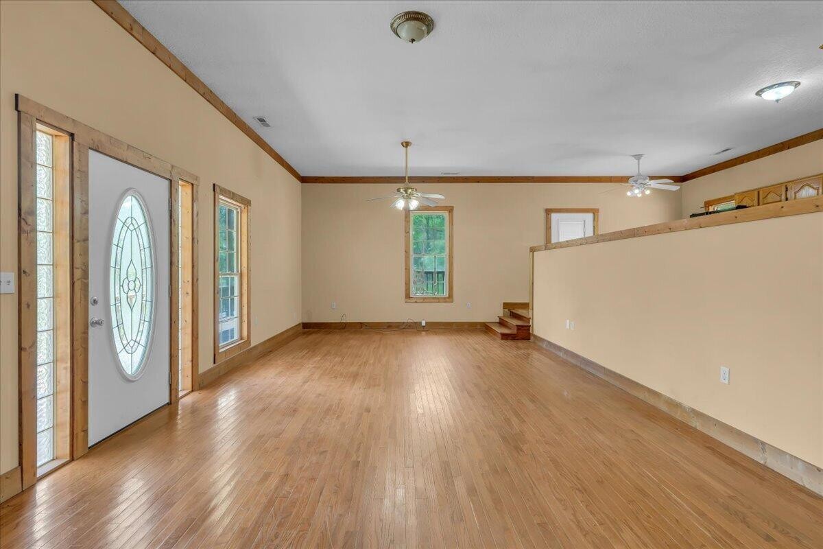 360 Dixon Cove Road Sequatchie TN 37374