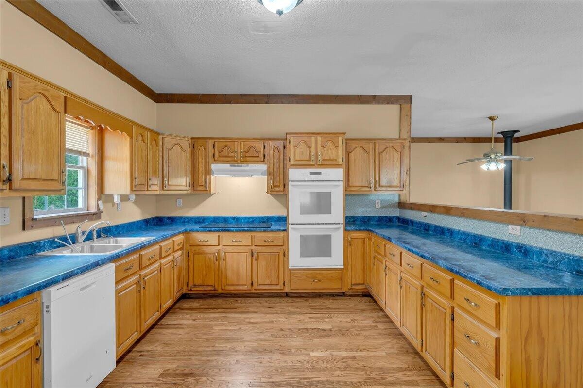 360 Dixon Cove Road Sequatchie TN 37374