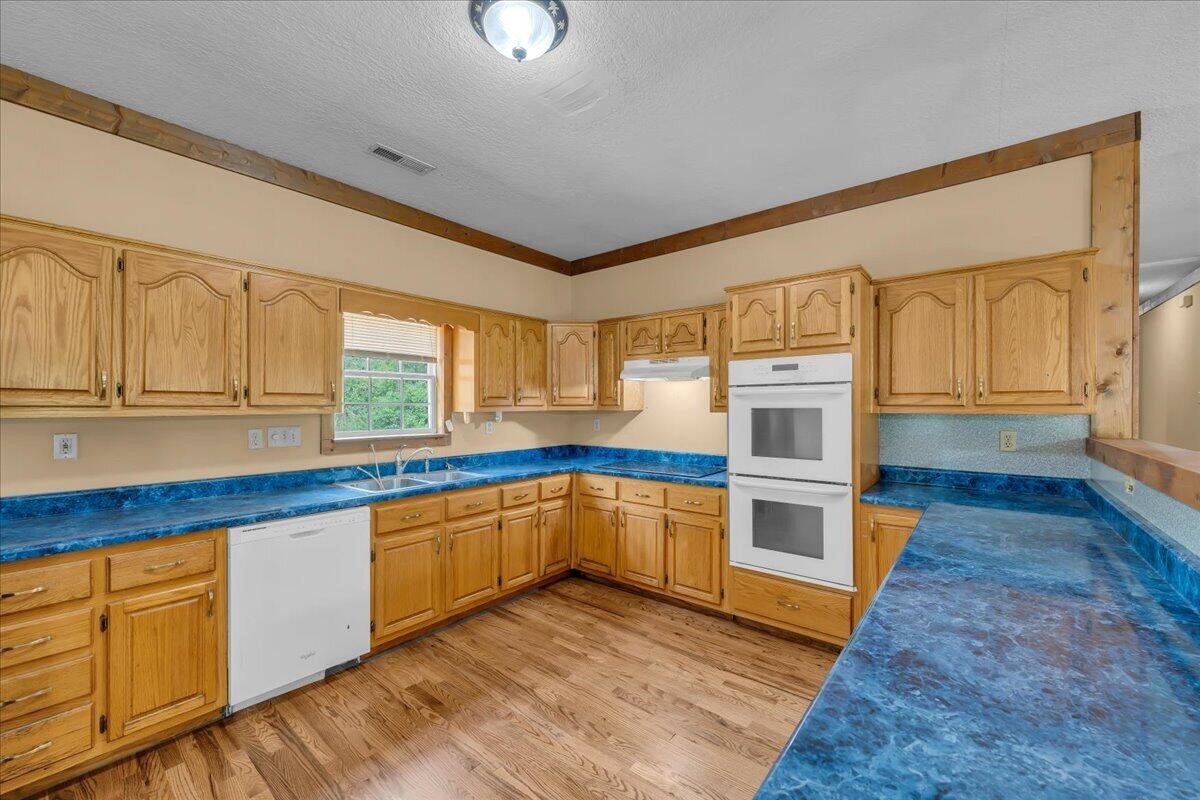 360 Dixon Cove Road Sequatchie TN 37374