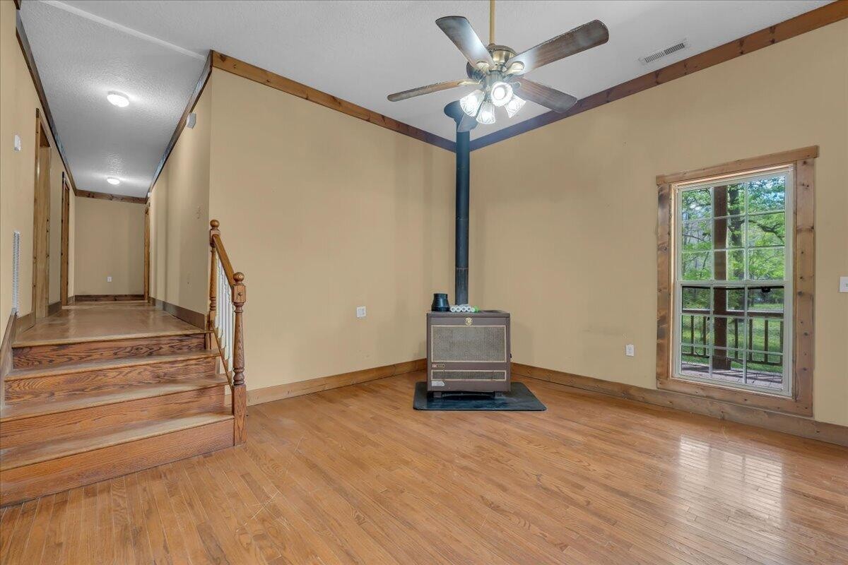 360 Dixon Cove Road Sequatchie TN 37374