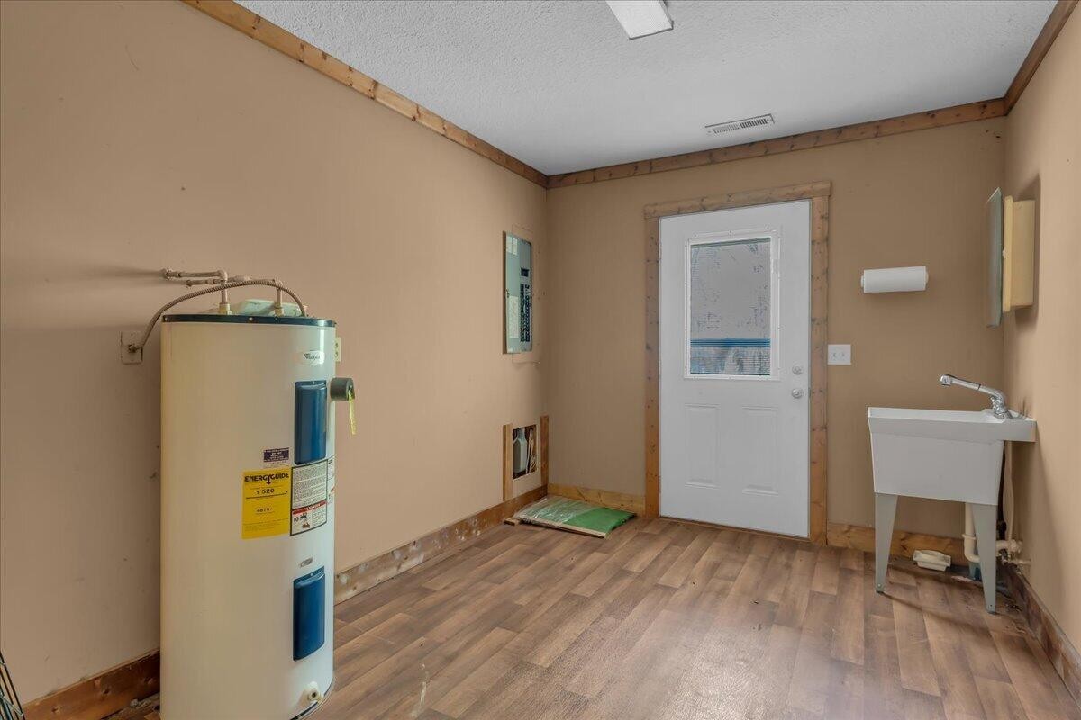 360 Dixon Cove Road Sequatchie TN 37374
