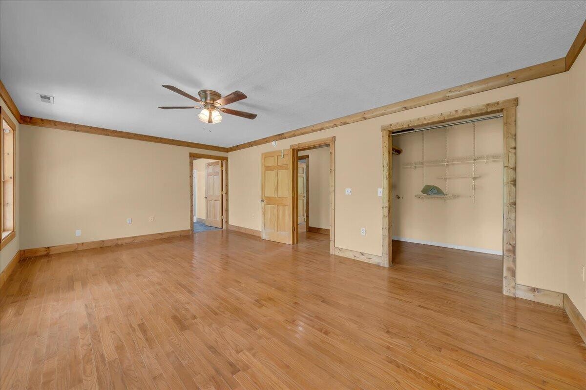 360 Dixon Cove Road Sequatchie TN 37374