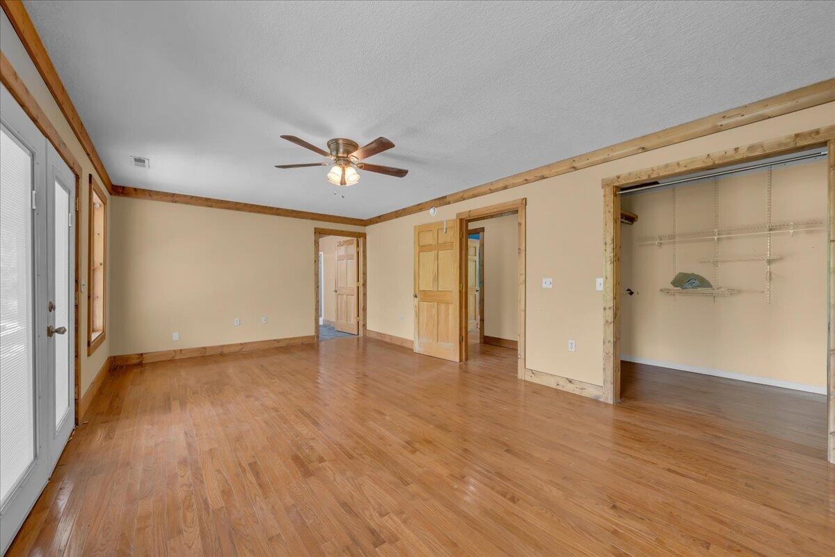 360 Dixon Cove Road Sequatchie TN 37374
