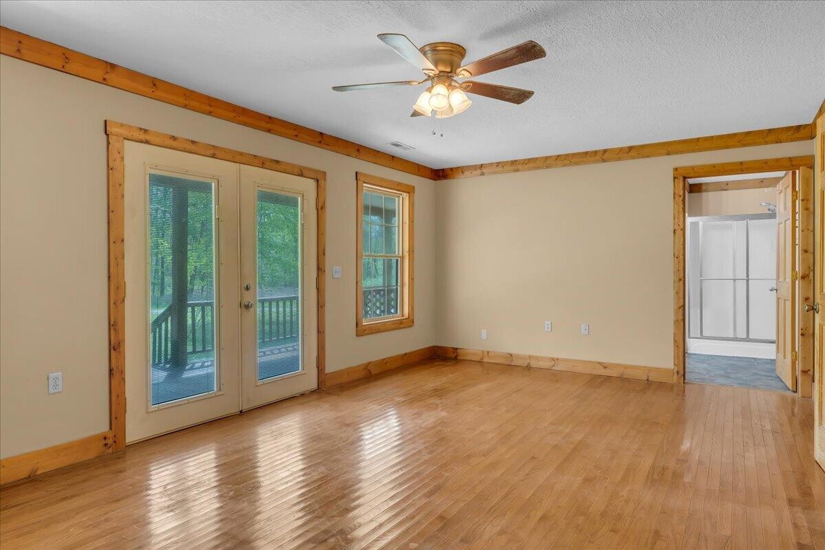 360 Dixon Cove Road Sequatchie TN 37374