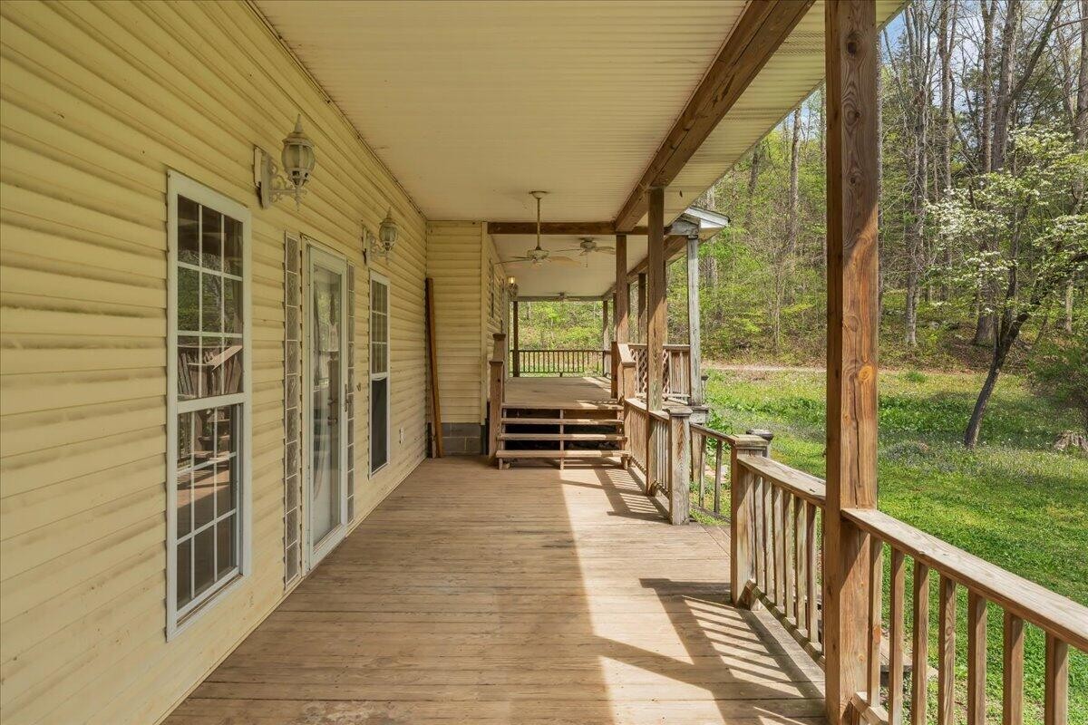 360 Dixon Cove Road Sequatchie TN 37374