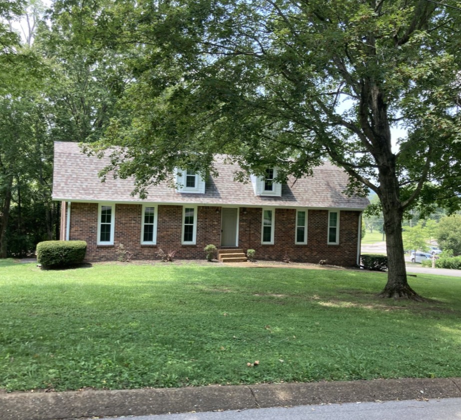 2202 Country Club Lane Columbia TN 38401