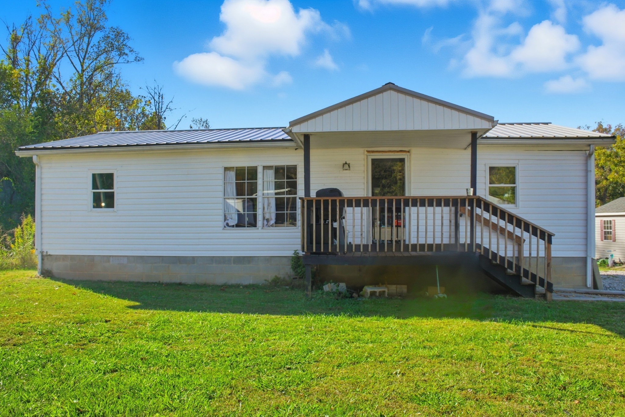 214 S Main Street Byrdstown TN 38549