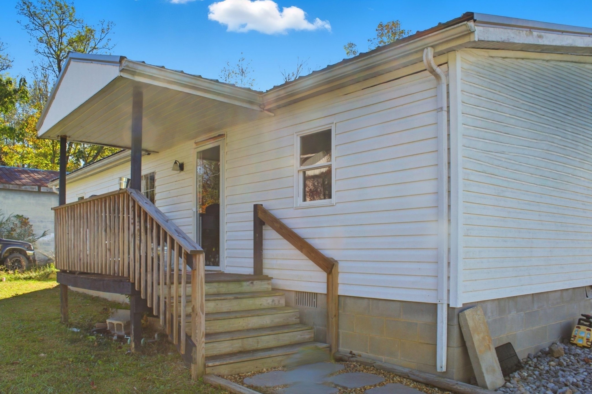 214 S Main Street Byrdstown TN 38549