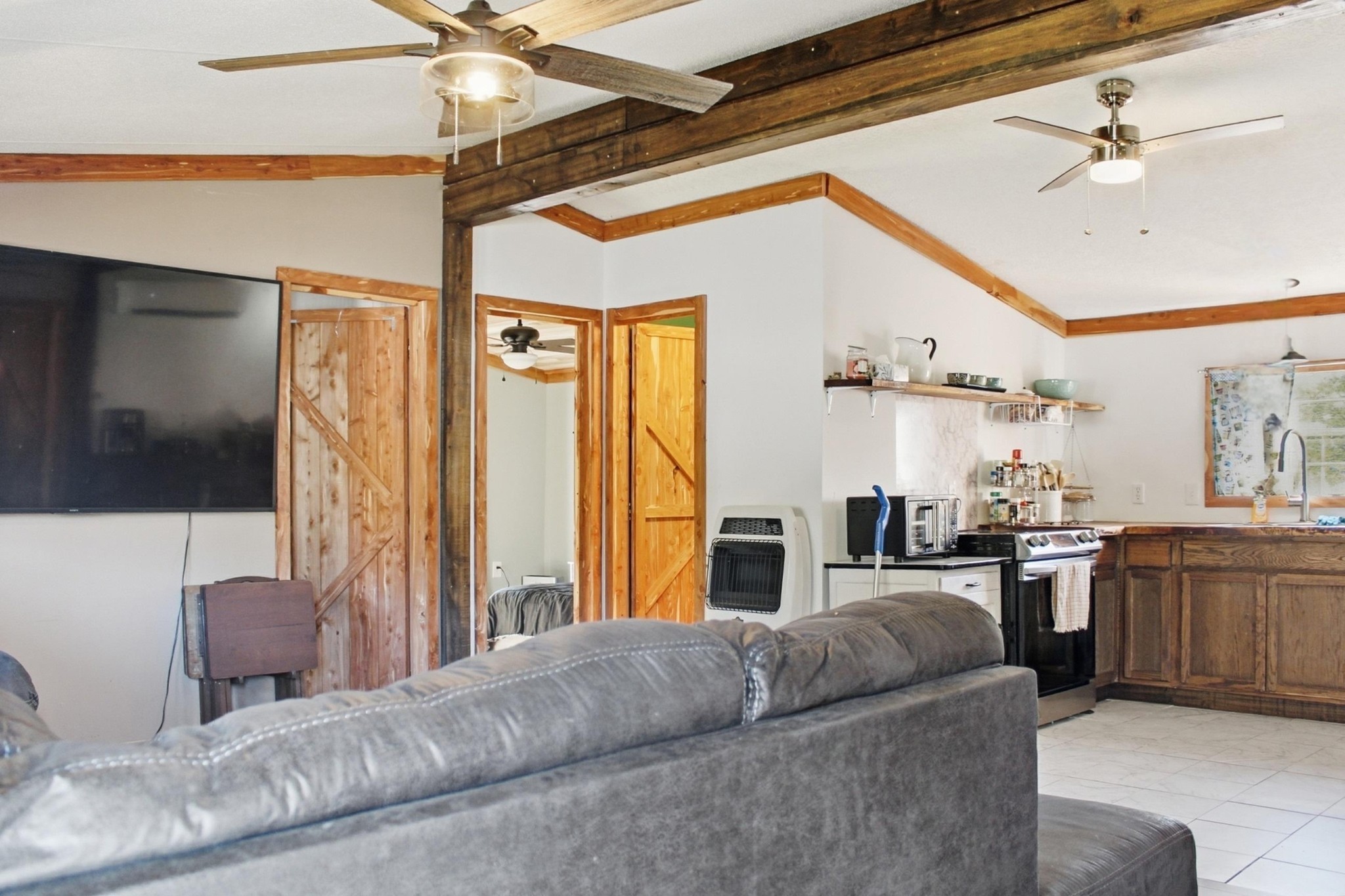 214 S Main Street Byrdstown TN 38549
