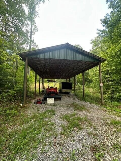 142 Cole Road Deer Lodge TN 37726