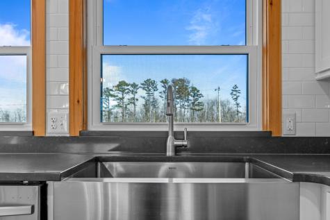 711 Lick Point Road Sequatchie TN 37374