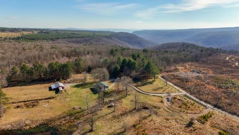 711 Lick Point Road Sequatchie TN 37374