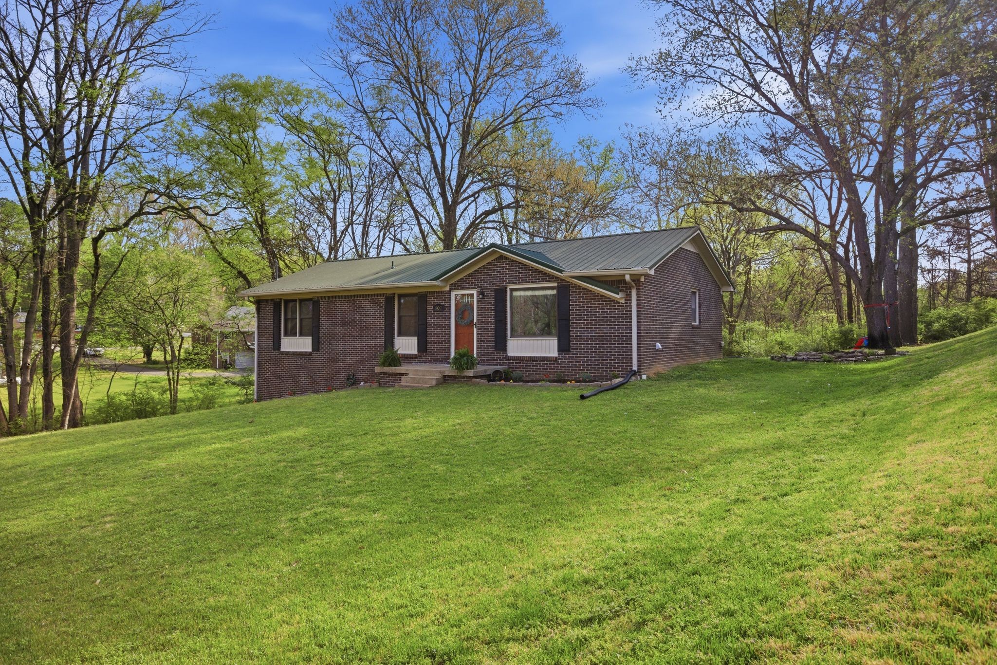 202 Cathey Lane Columbia TN 38401