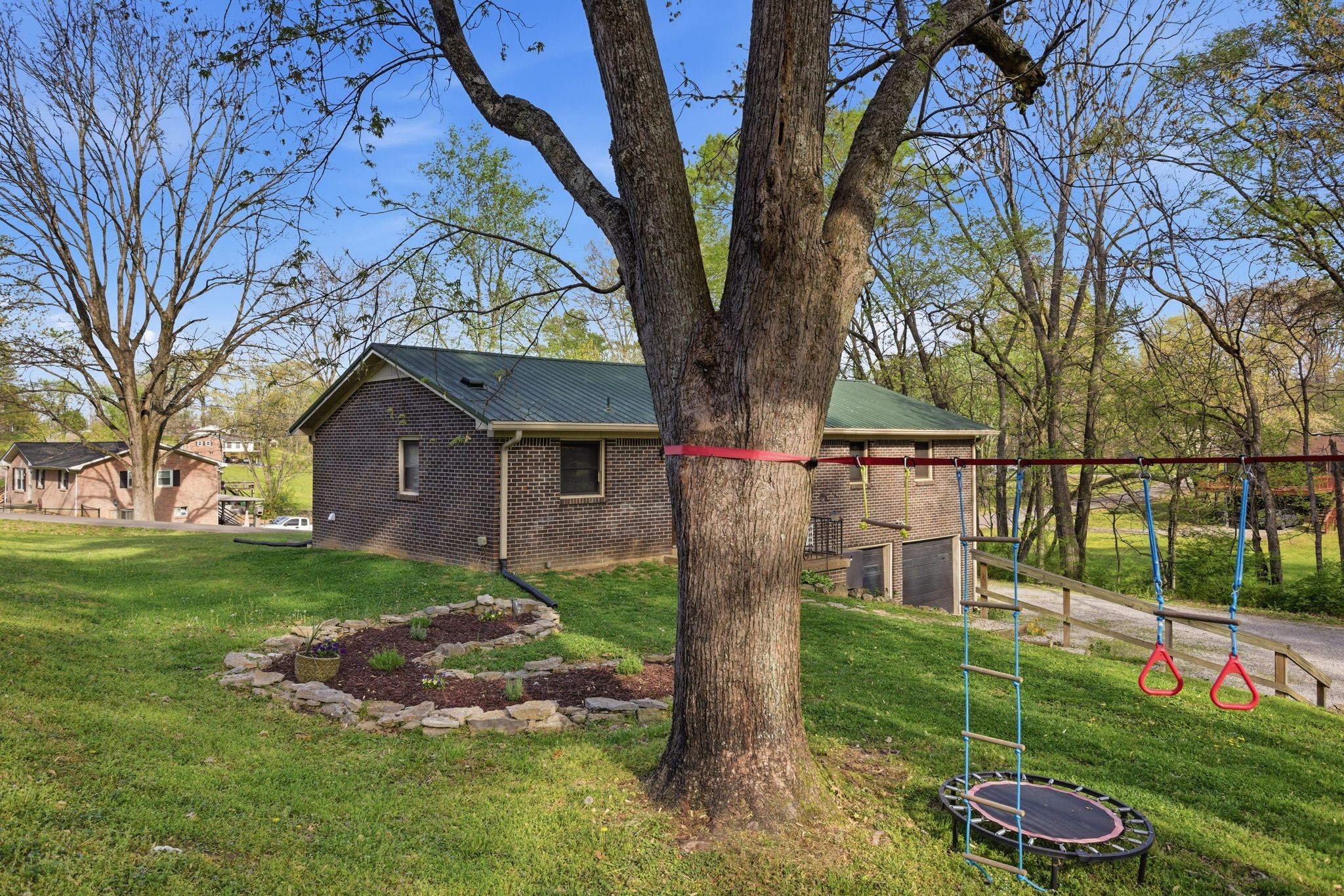 202 Cathey Lane Columbia TN 38401