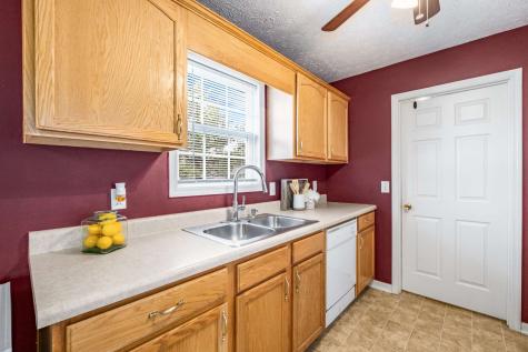 65 Woods Edge Court Manchester TN 37355