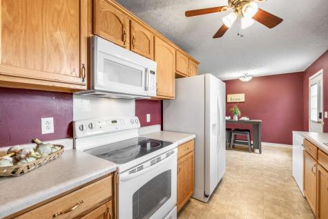 65 Woods Edge Court Manchester TN 37355