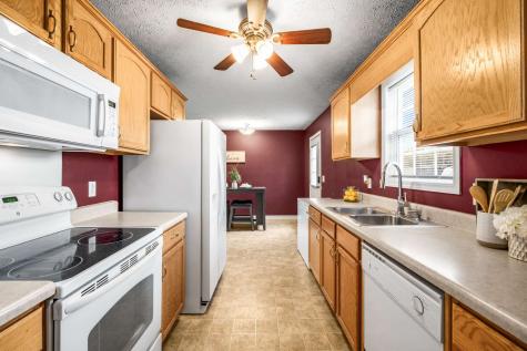 65 Woods Edge Court Manchester TN 37355