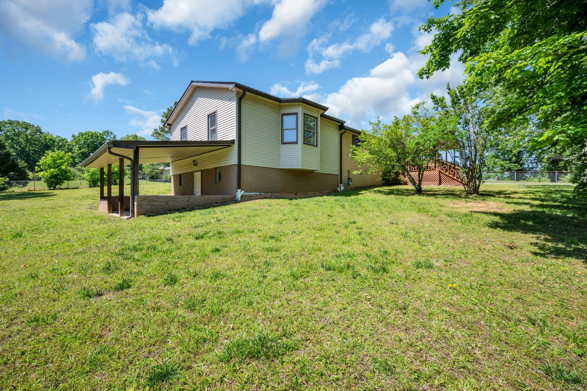 125 Lynn Lane Charlotte TN 37036
