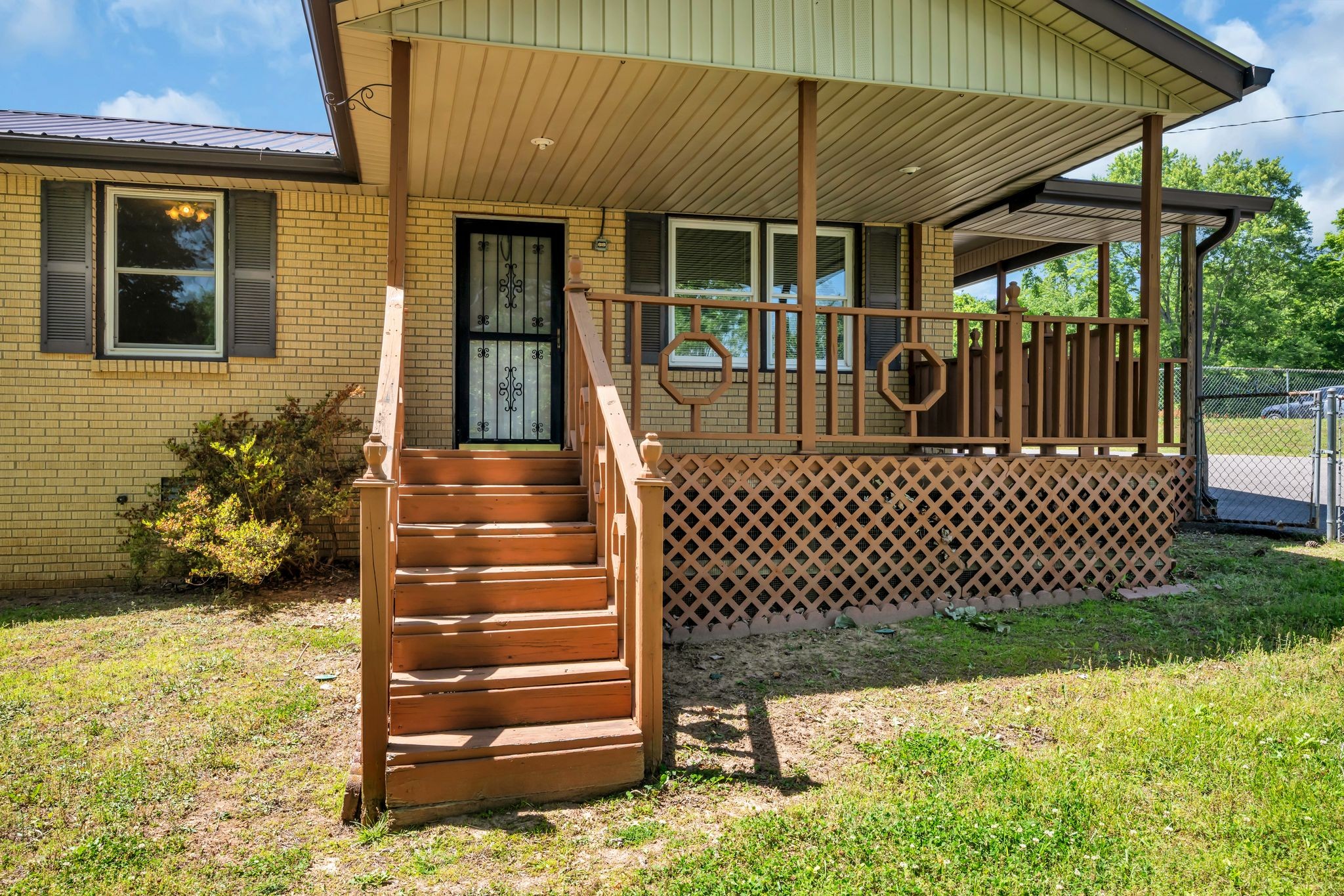 125 Lynn Lane Charlotte TN 37036