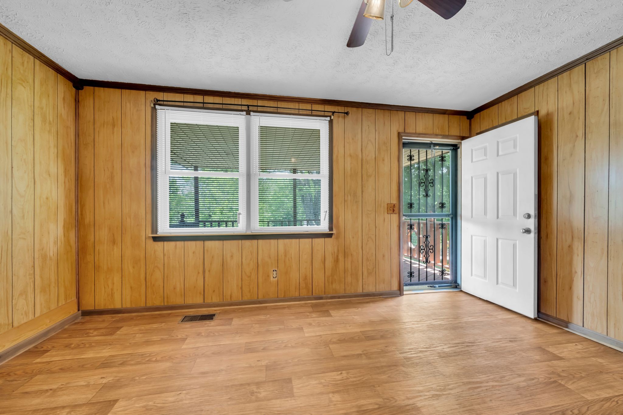 125 Lynn Lane Charlotte TN 37036