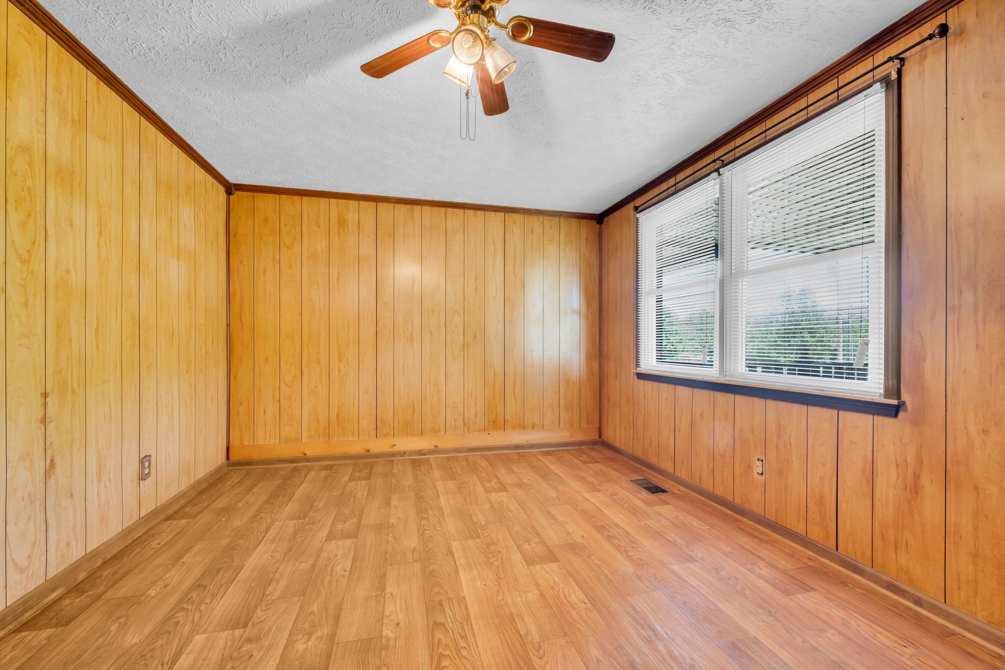 125 Lynn Lane Charlotte TN 37036