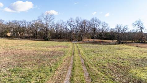 1002 Lock 5 Road Lebanon TN 37087
