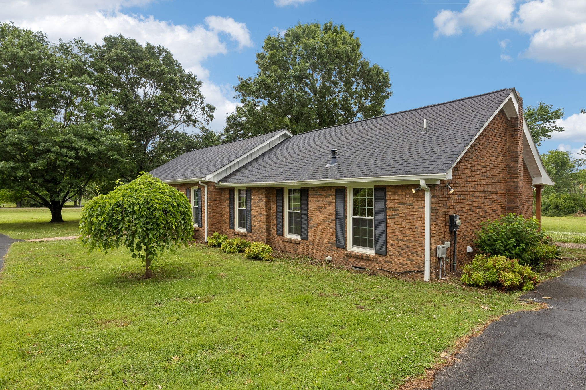 1701 Logan Drive Columbia TN 38401