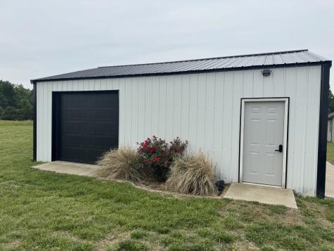 8111 Hoskins Hollow Road Westmoreland TN 37186