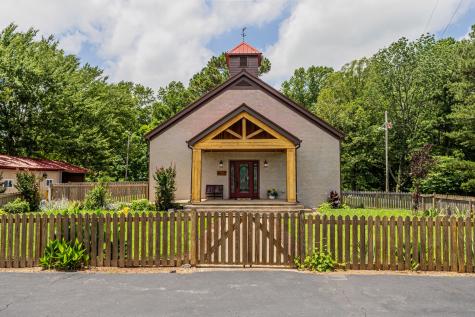 1809 Herschal Lyles Road Westmoreland TN 37186