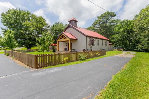1809 Herschal Lyles Road Westmoreland TN 37186
