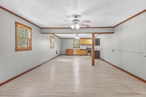 1809 Herschal Lyles Road Westmoreland TN 37186