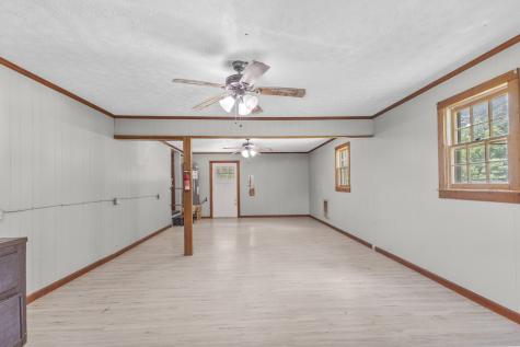 1809 Herschal Lyles Road Westmoreland TN 37186