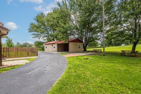 1809 Herschal Lyles Road Westmoreland TN 37186