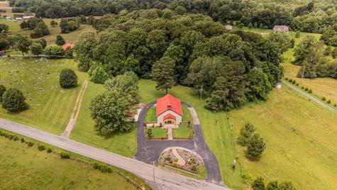 1809 Herschal Lyles Road Westmoreland TN 37186