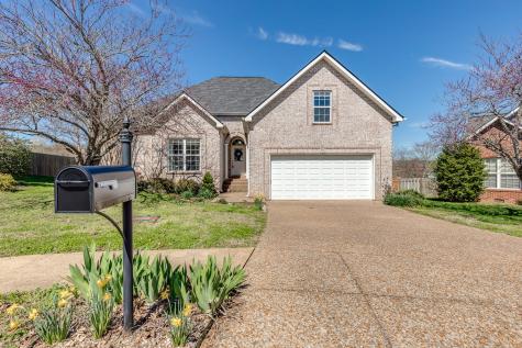 2304 Lismore Court Thompsons Station TN 37179