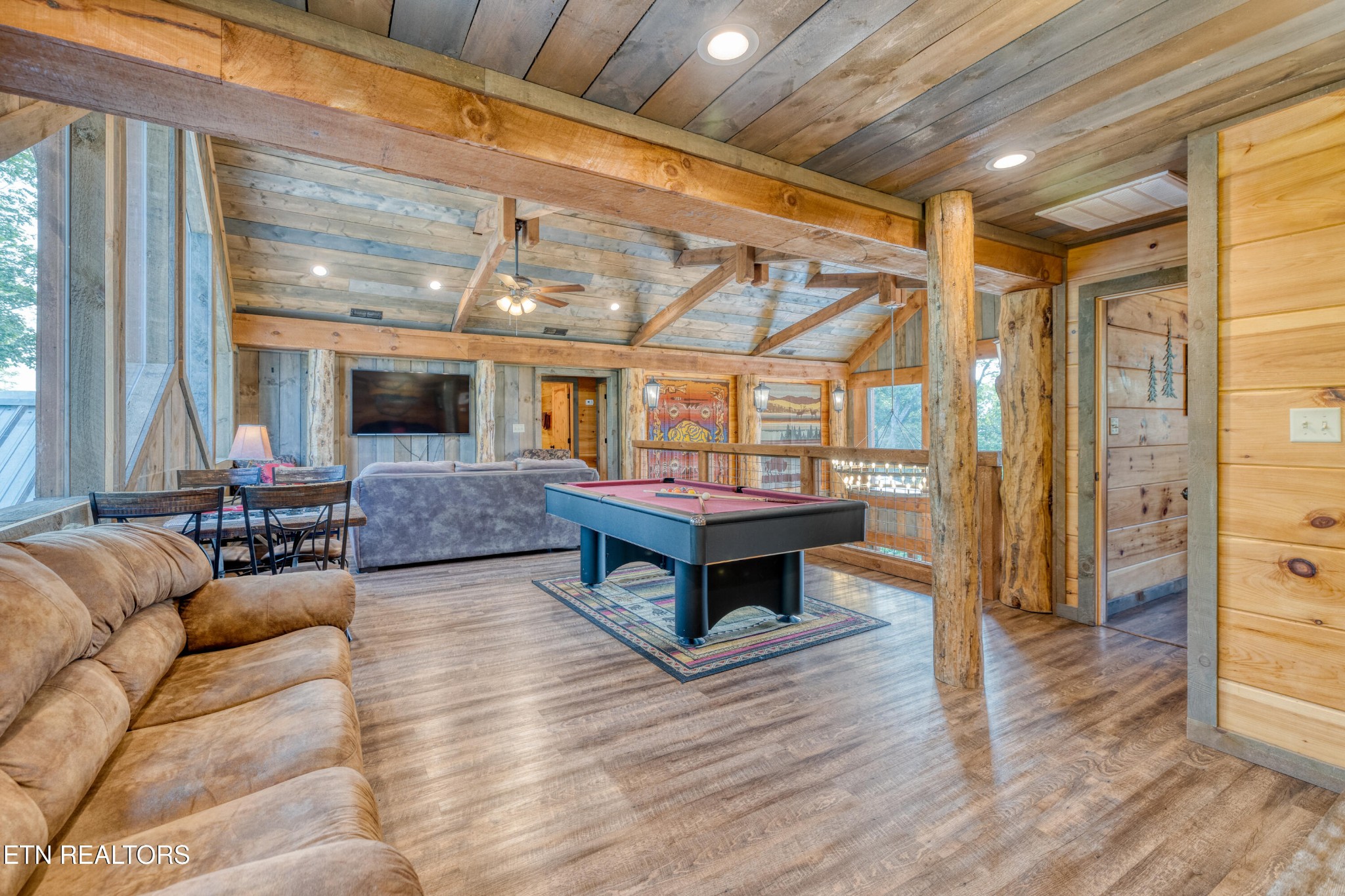 809 Pinecrest Way Sevierville TN 37862