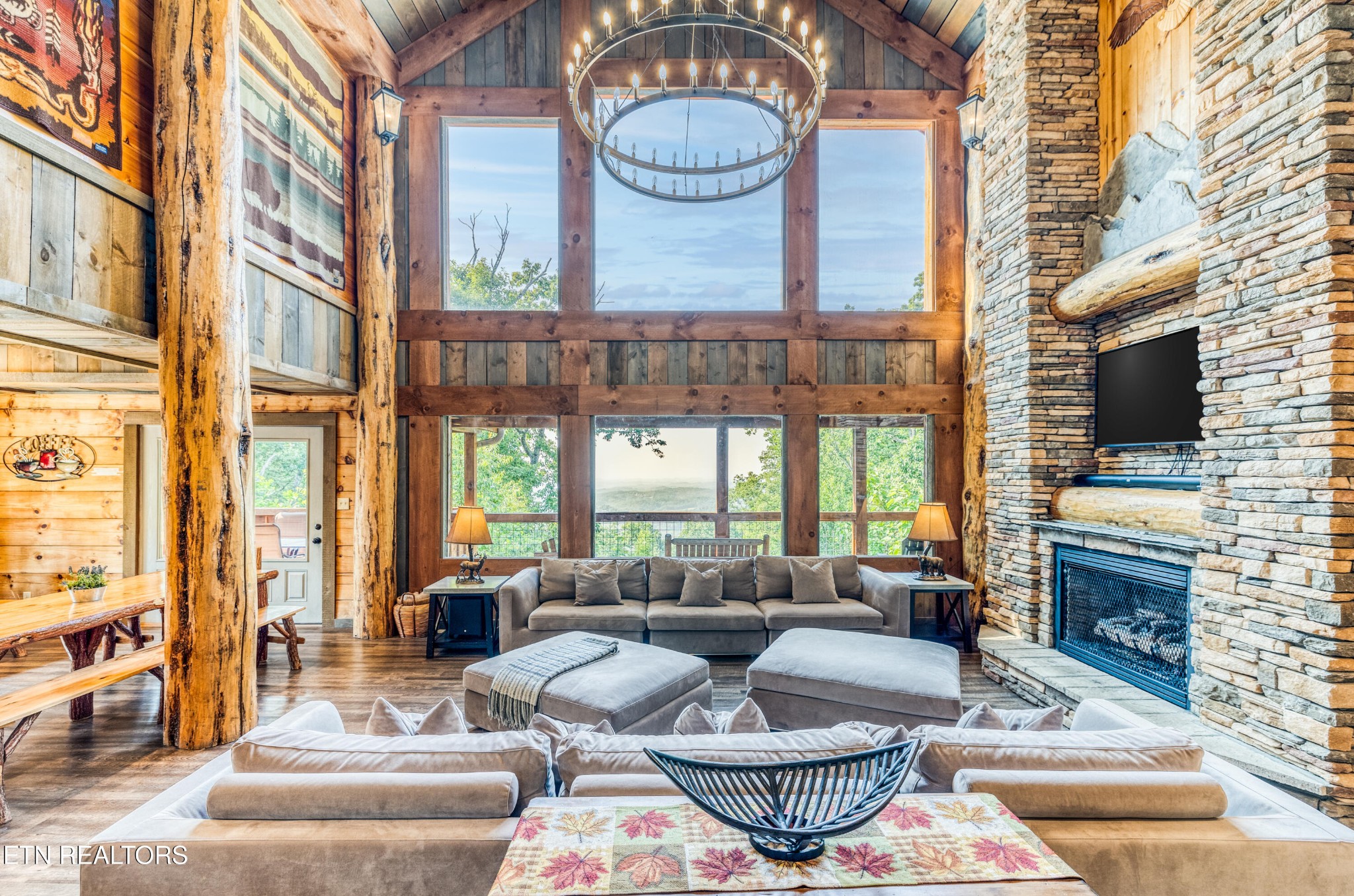 809 Pinecrest Way Sevierville TN 37862