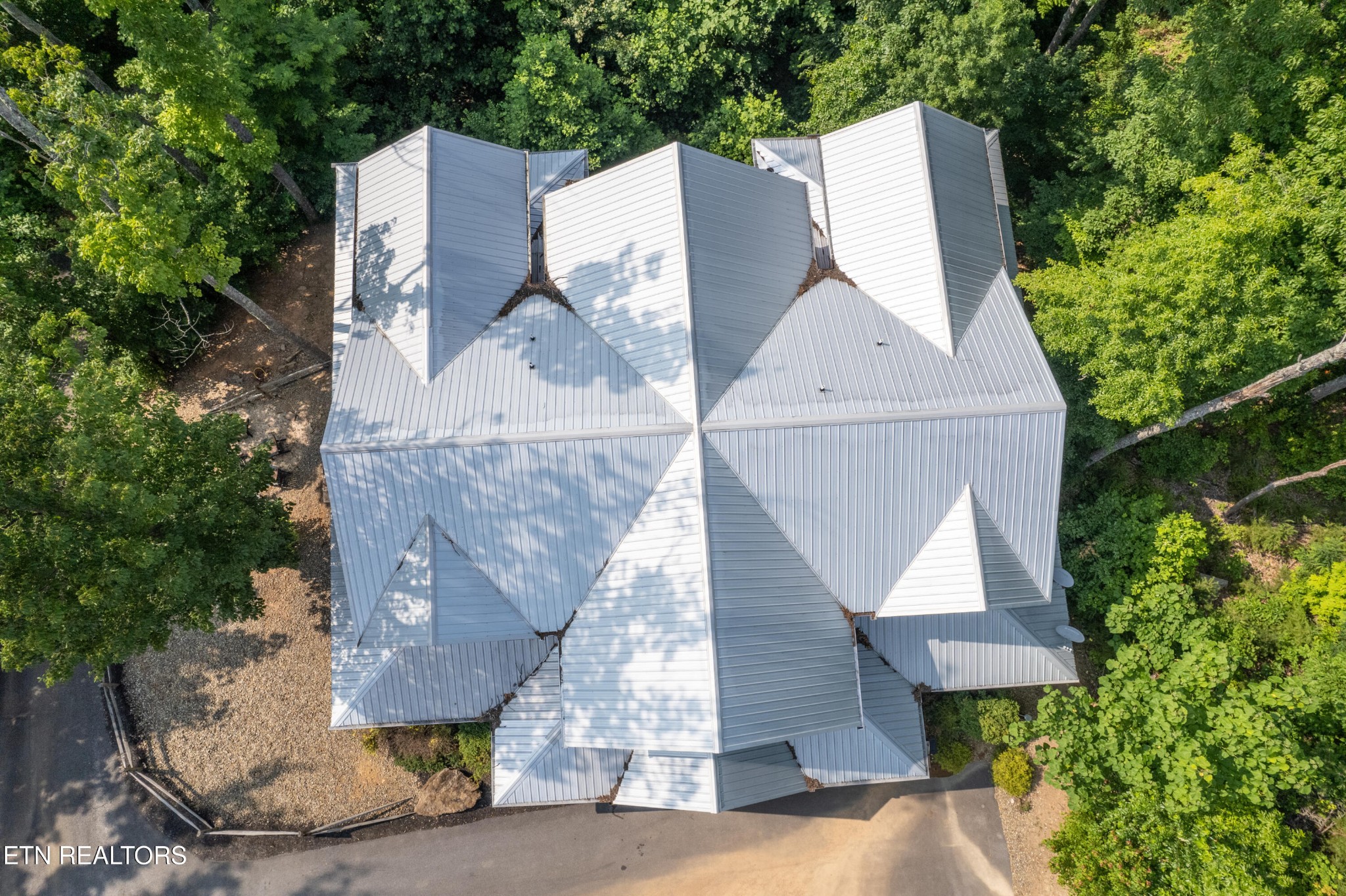 809 Pinecrest Way Sevierville TN 37862