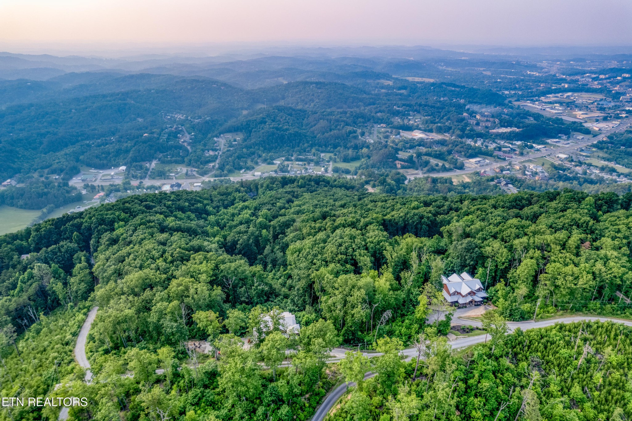 809 Pinecrest Way Sevierville TN 37862