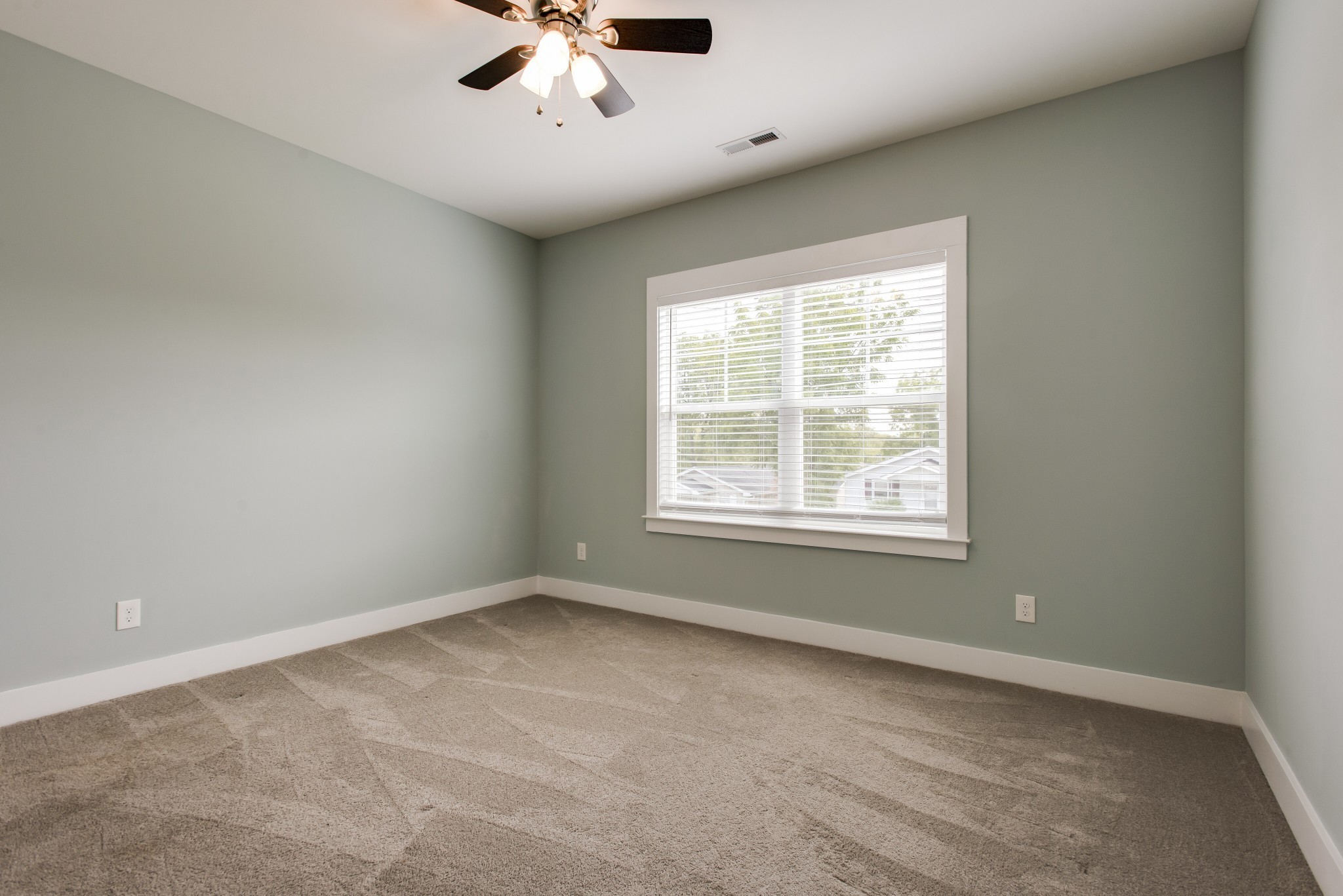 2221 24th Ave, N Nashville TN 37208